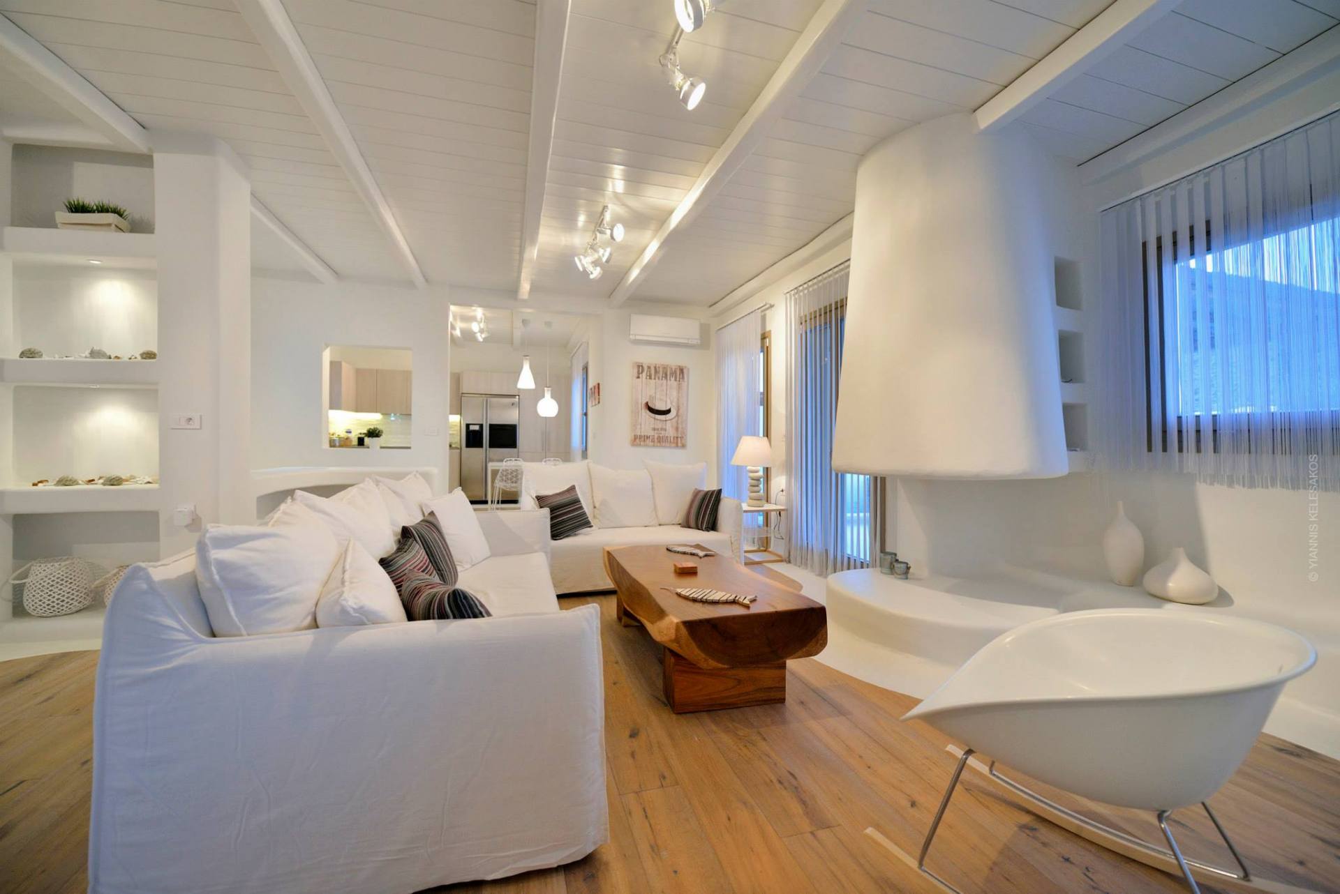 Welcome to Thalassa Residence and Villa Galatia in Elia beach Mykonos!Villa Galatia living room