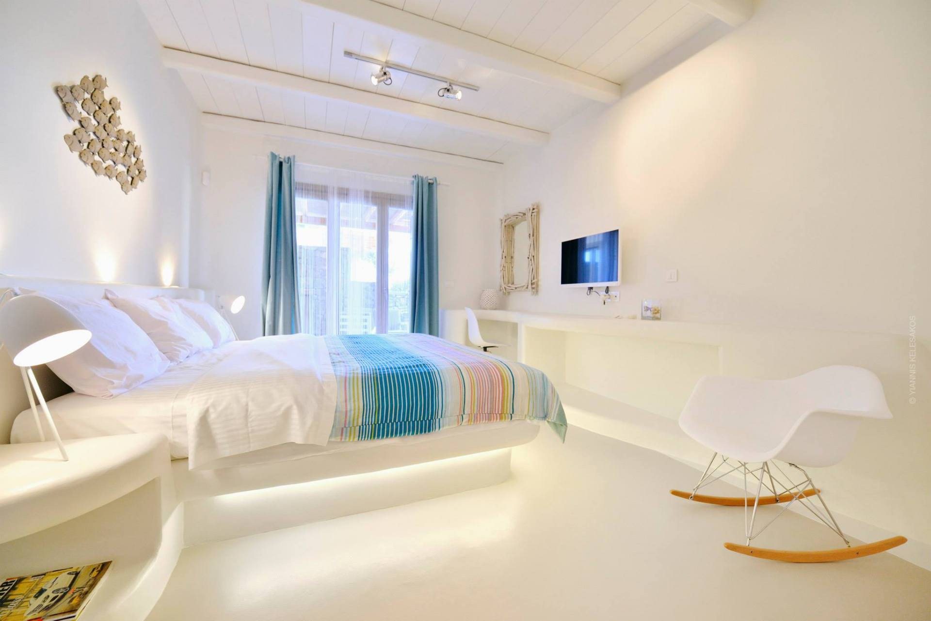 Welcome to Thalassa Residence in Elia beach Mykonos!En-suite bedroom