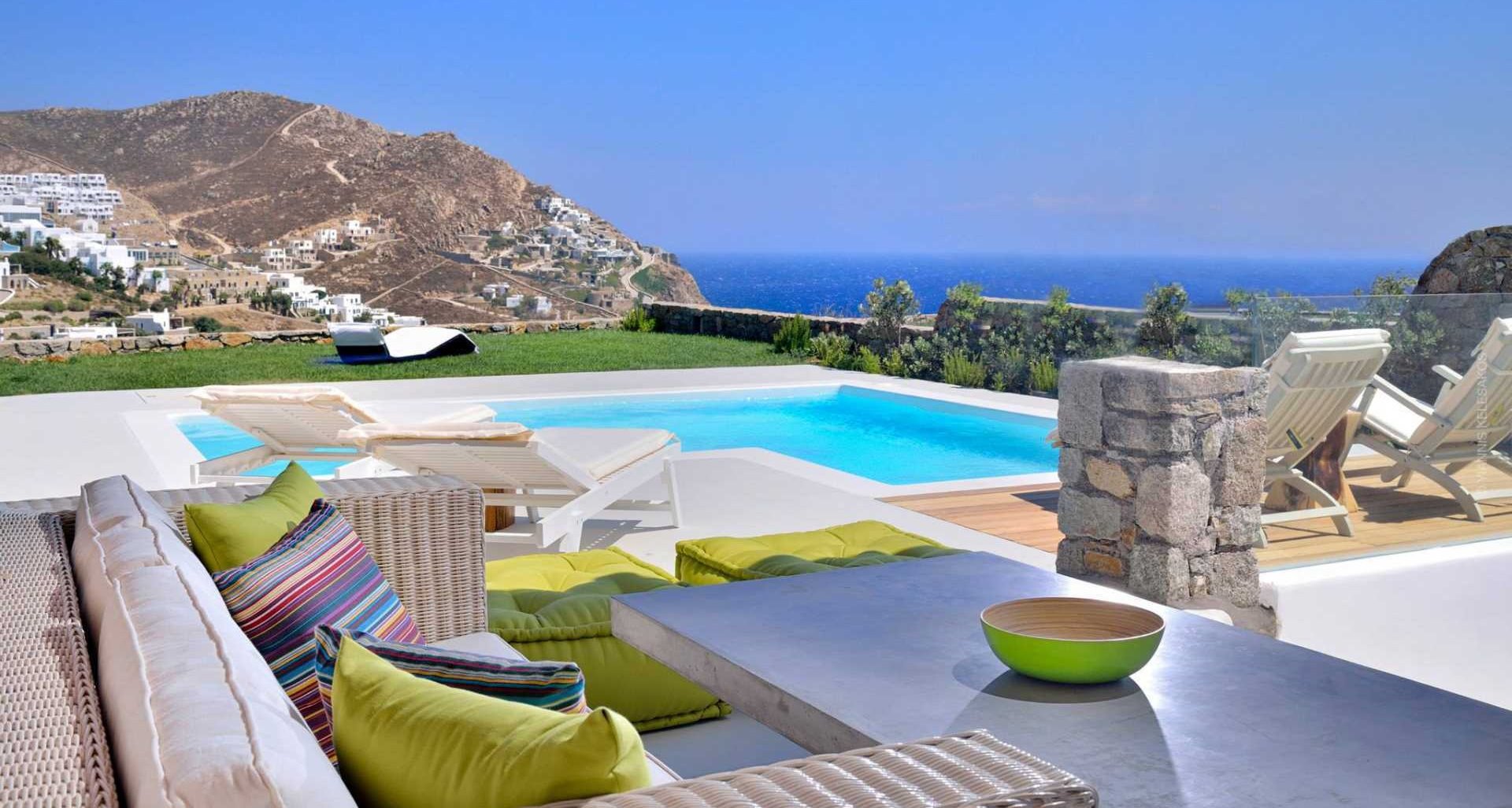 Welcome to Thalassa Residence and Villa Castalia in Elia beach Mykonos!